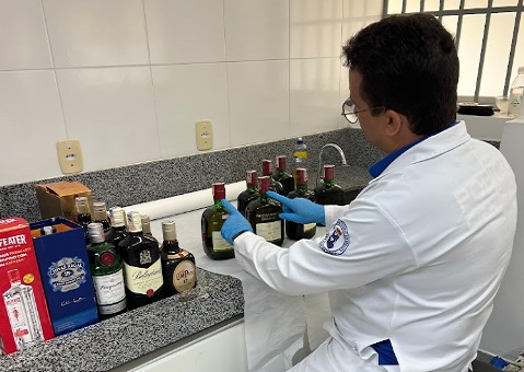 Alerta em Sergipe: Perícia Revela Adulteração em Bebidas Alcoólicas Apreendidas