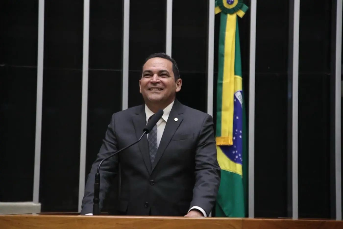 Paulo Lemos Assume a Secretaria de Educação do Amapá: Experiência e Compromisso Marcam a Nova Gestão