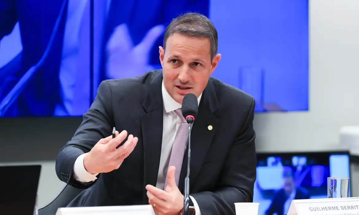 Derrite Acalma Críticas e Apresenta 5ª Versão do PL Antifacção: Entenda as Mudanças