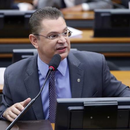 Decisão sobre prisão de Bolsonaro gera protestos e reações na oposição