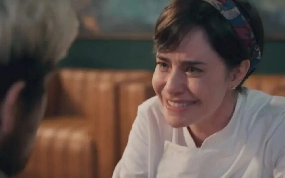 “Três Graças”: Chef Samira esconde segredos obscuros em trama intrigante