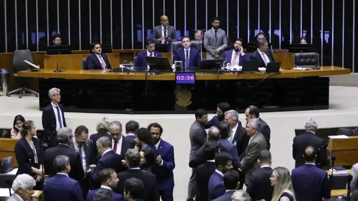 Câmara endurece legislação contra facções criminosas em votação acirrada