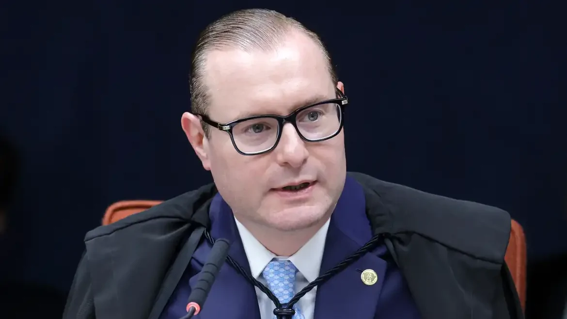 STF libera para julgamento ação contra deputados do PL acusados de corrupção