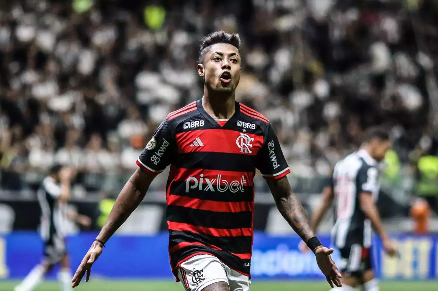 Julgamento de Bruno Henrique no STJD Suspenso em Meio a Debate sobre Manipulação de Cartão