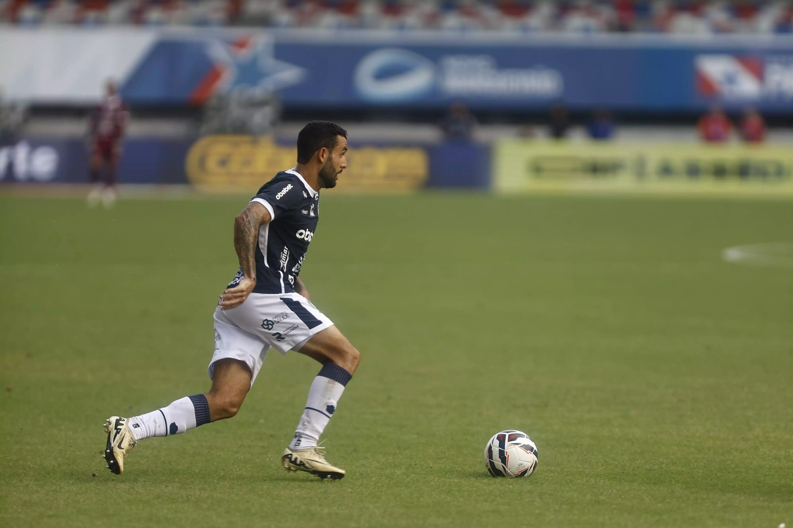 Alerta no Remo: Marcelinho Sofre Entorse e Vira Dúvida na Reta Final da Série B