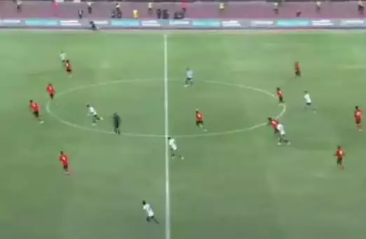 Sonho de ver Messi termina em caos: Tumulto em Angola deixa dezenas de feridos