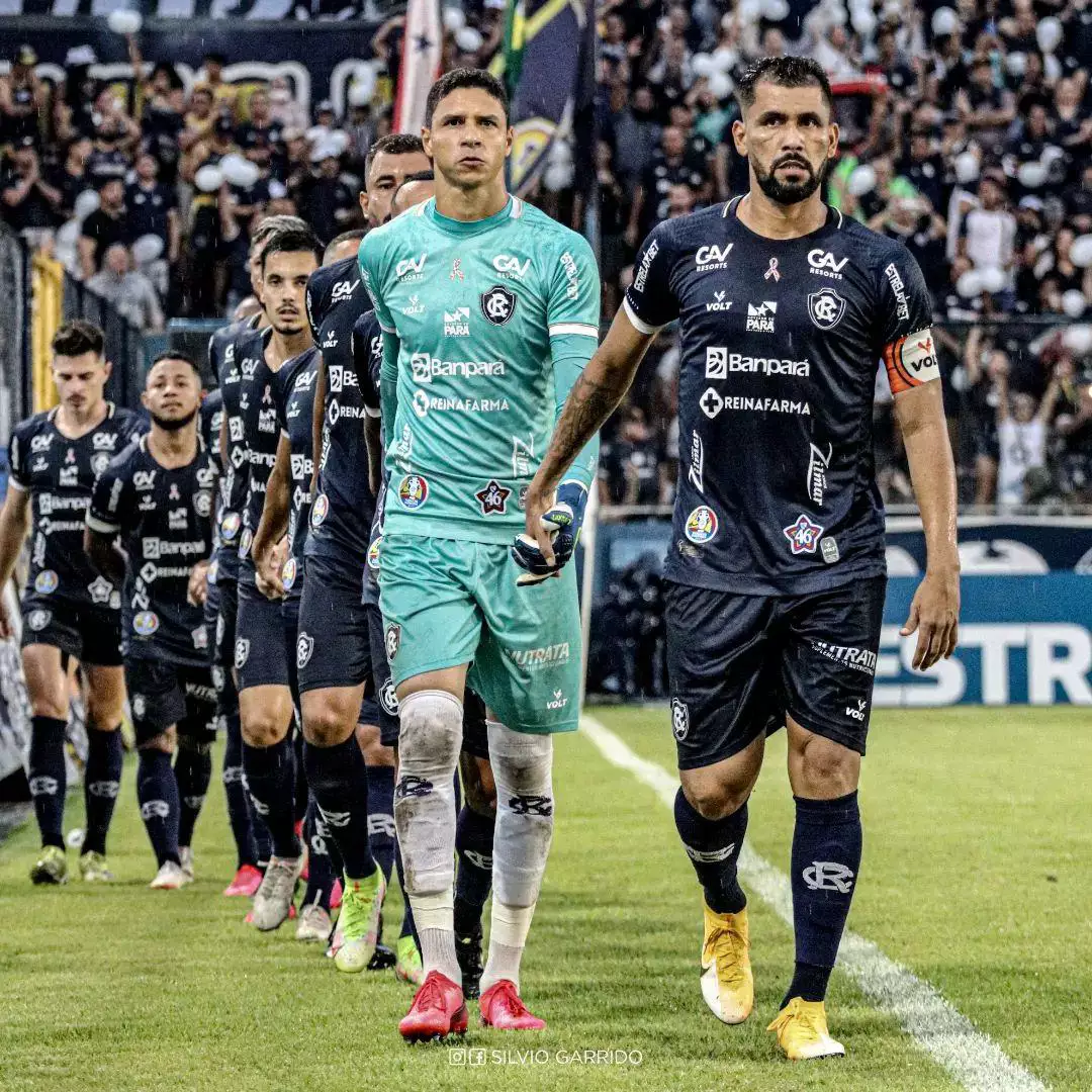 Entre Muralhas e Luvas: Quem é o Melhor Goleiro do Século XXI no Pará?