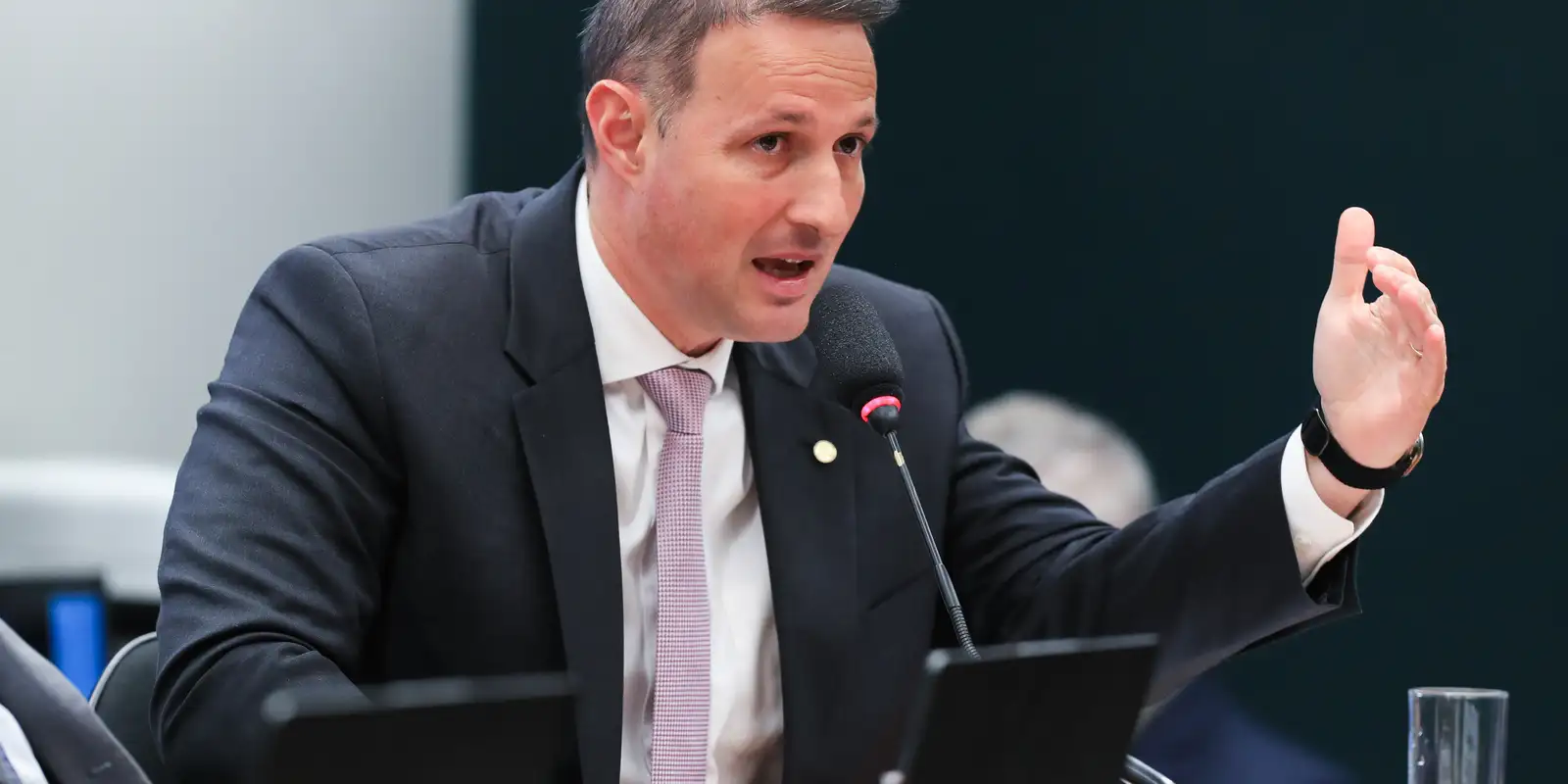 Polêmica no Congresso: Proposta restringe atuação da PF contra facções criminosas