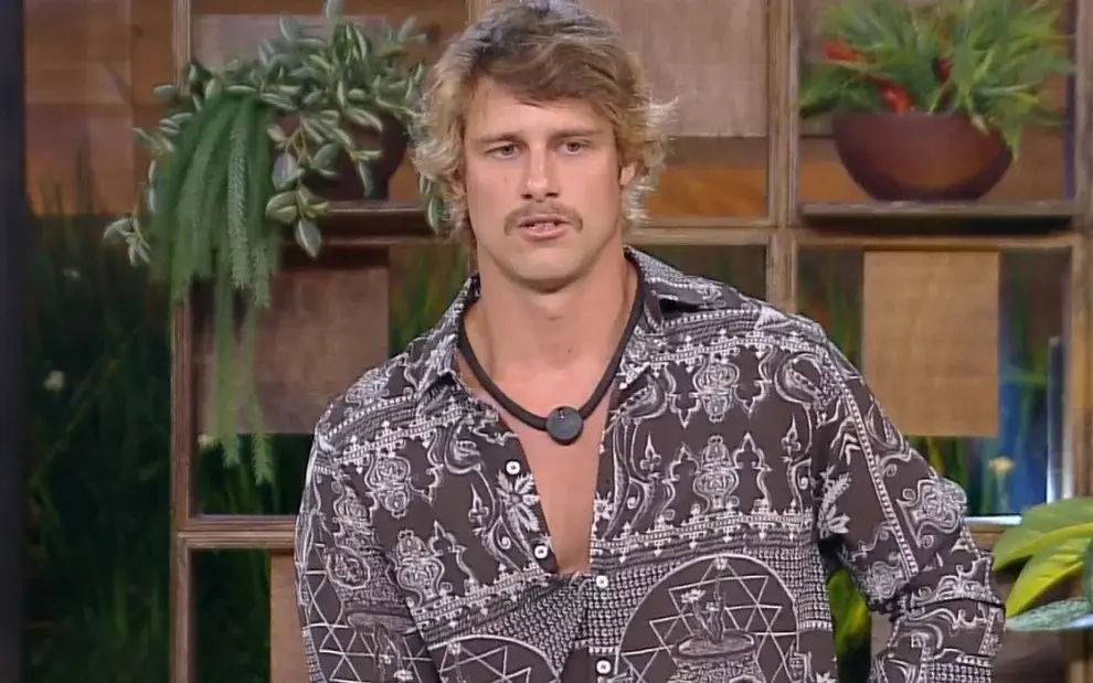 Reviravolta na Roça: Matheus Martins Deixa ‘A Fazenda 17’ Após Desgaste na Imagem