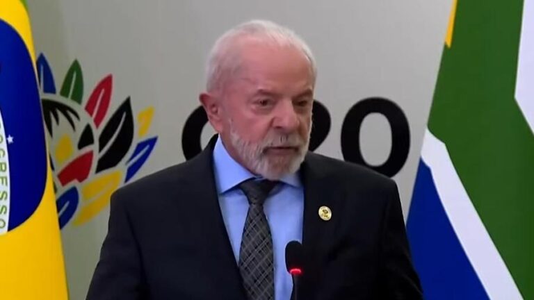 Lula comenta prisão de Bolsonaro e diz que todos sabem o que ele fez