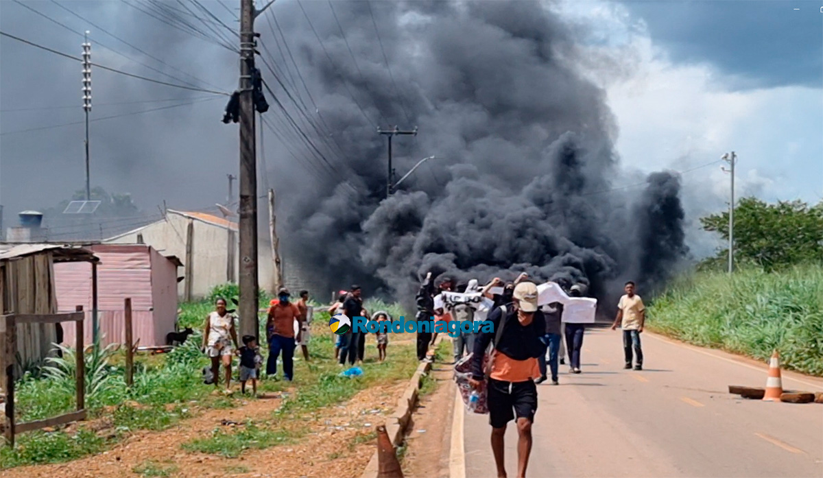 Protesto com Fogo: Moradores Bloqueiam Estrada em Porto Velho em Meio a Operação de Desligamento