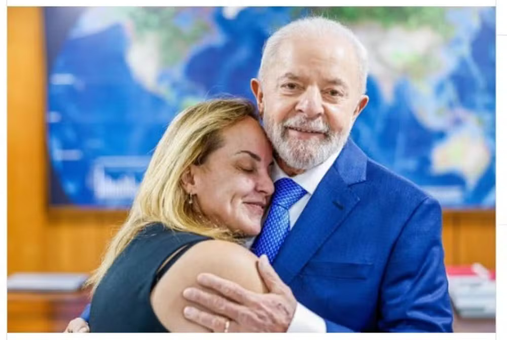 Filha de Lula, Lurian, Recebe Alta Após Internação no Rio; Abalo Emocional Foi a Causa