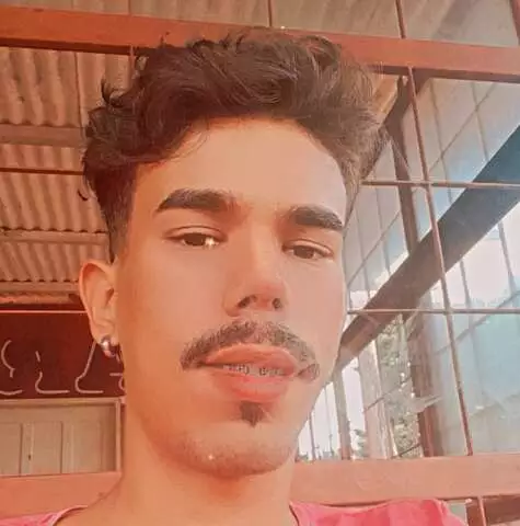 Jovem de 22 anos é assassinado em Terenos; esposa grávida de oito meses lamenta a perda