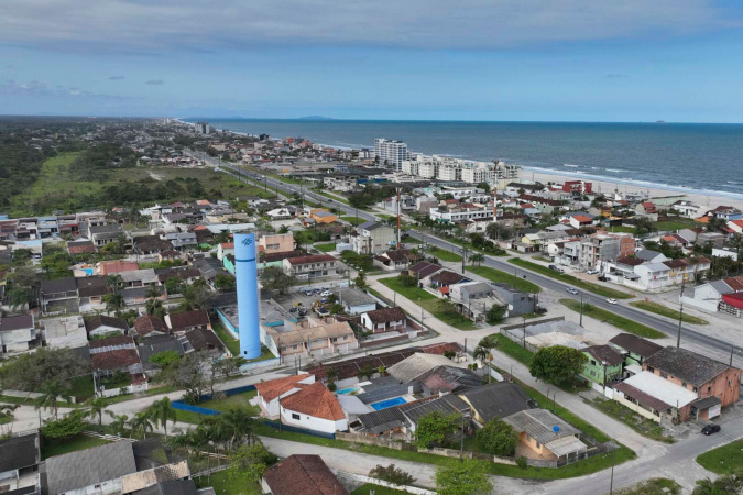 Consumo de água no Litoral do Paraná sobe 20% devido ao calor intenso