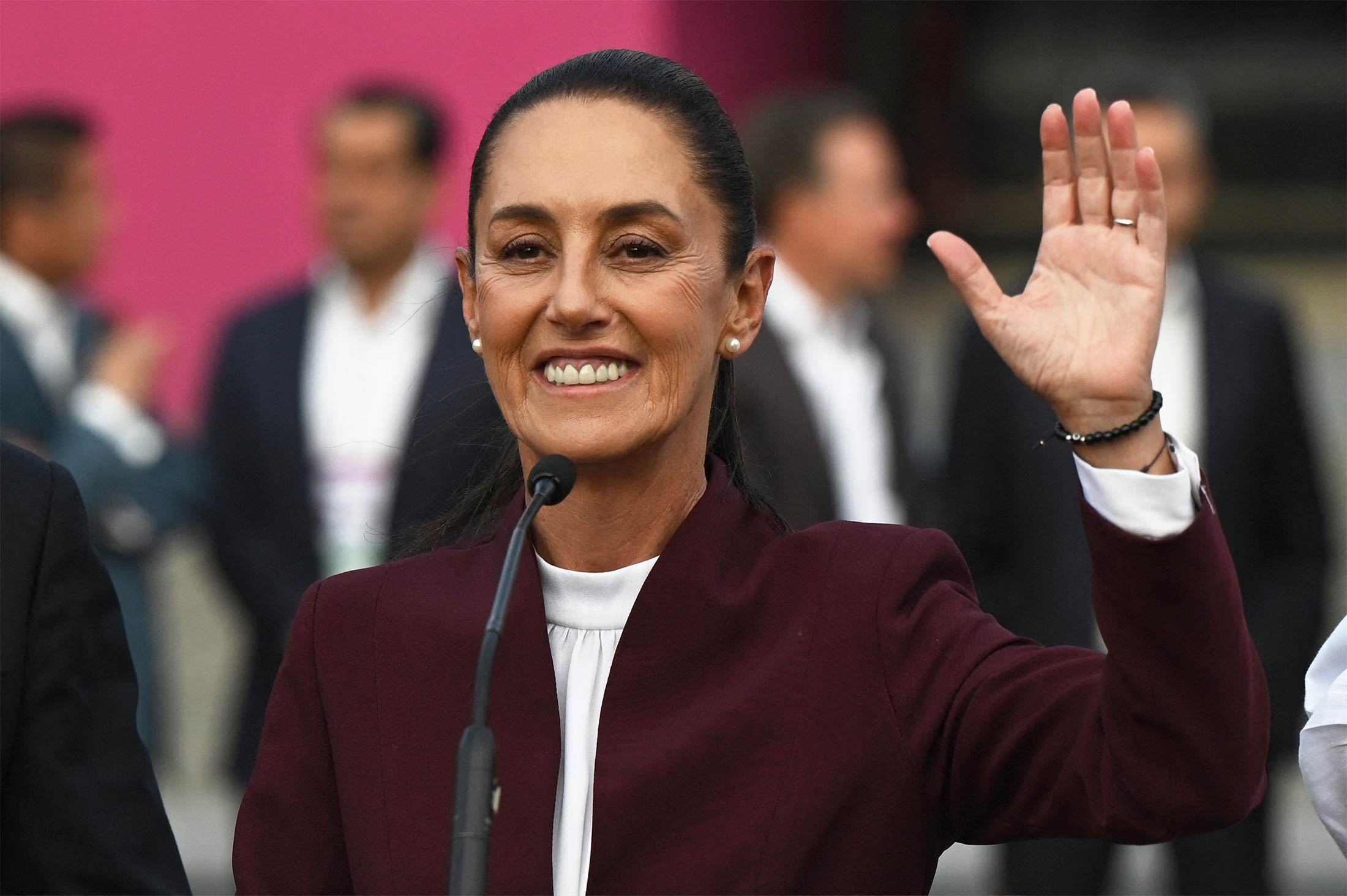 Sheinbaum convoca manifestação em meio a turbulências e divisões internas no México