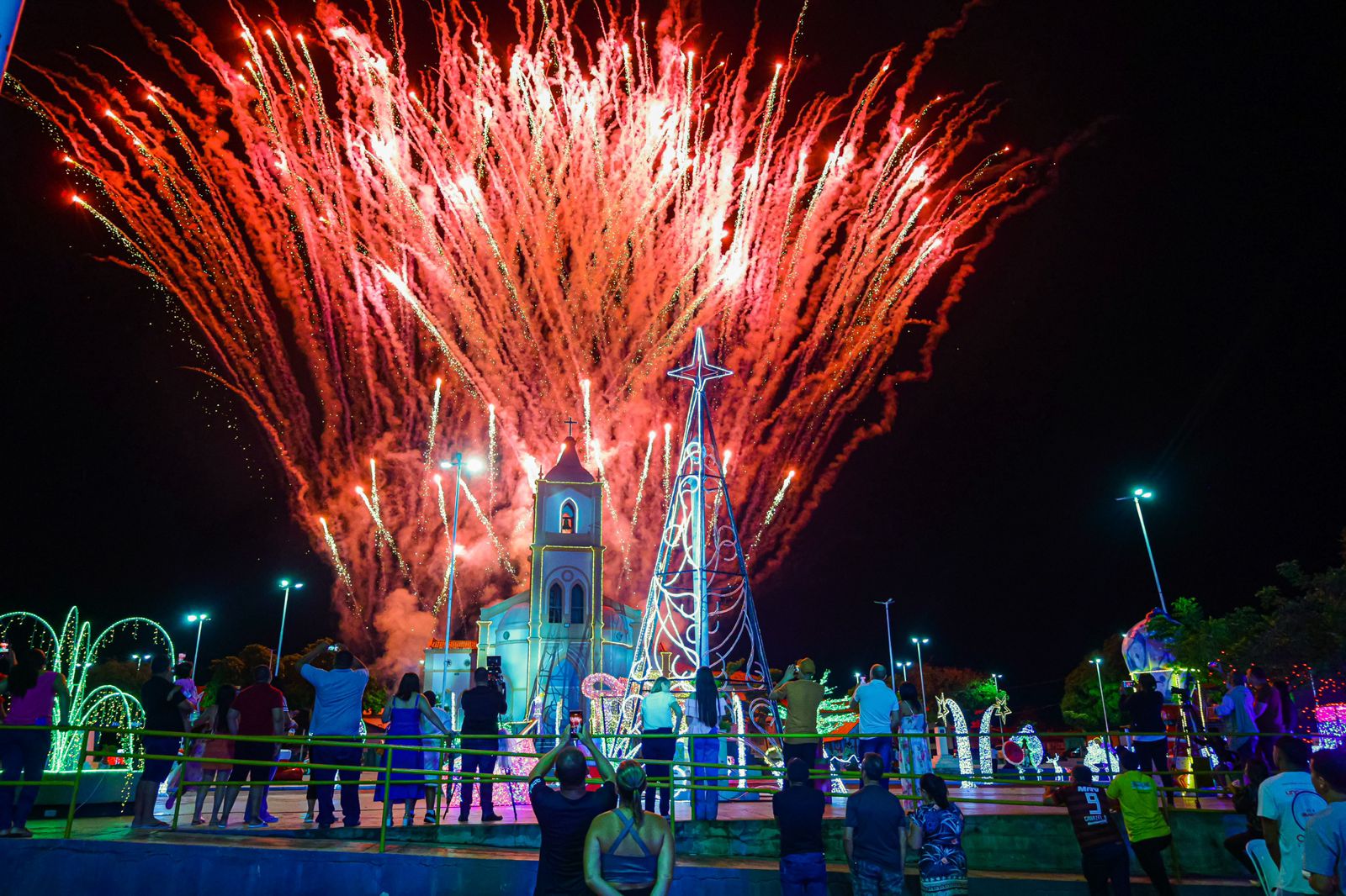 Balsas se Ilumina para o Natal: Decoração Natalina Promete Aquecer Economia e Atrair Turistas