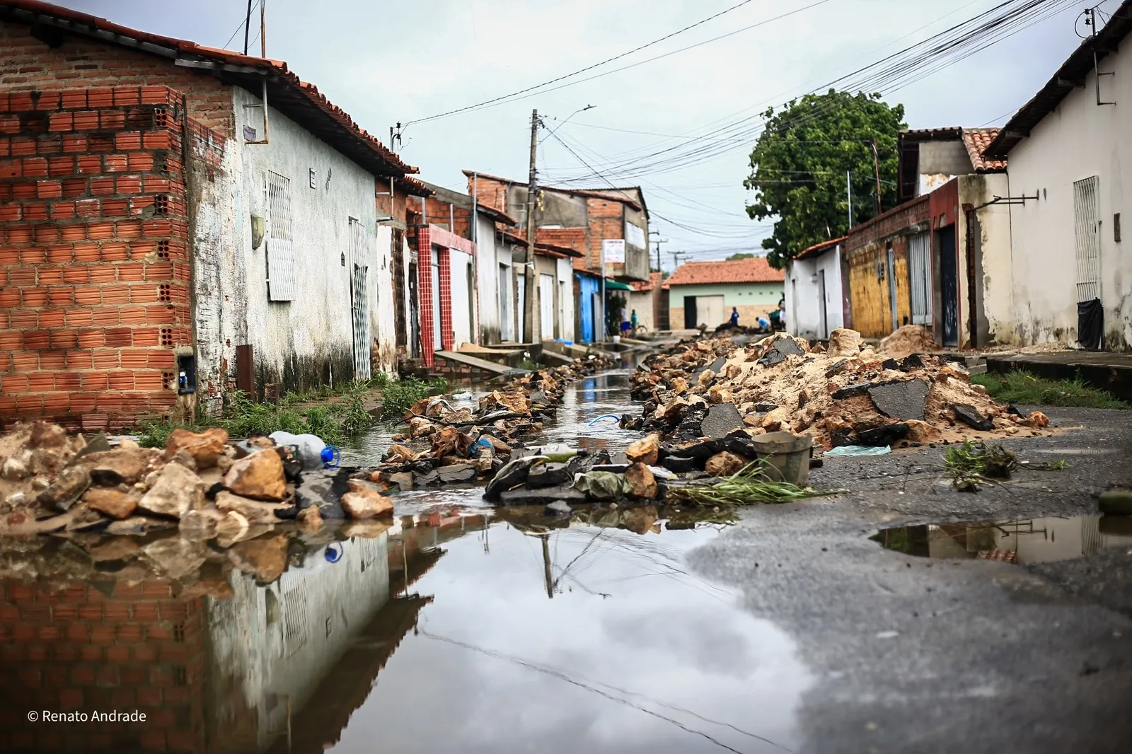 Drenagem Precária: Favelas Piauenses Enfrentam Desafios com Infraestrutura Pluvial