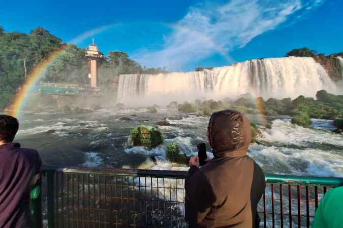 Turismo em Foz do Iguaçu cresce forte e supera 5,8 milhões de visitantes em 2025