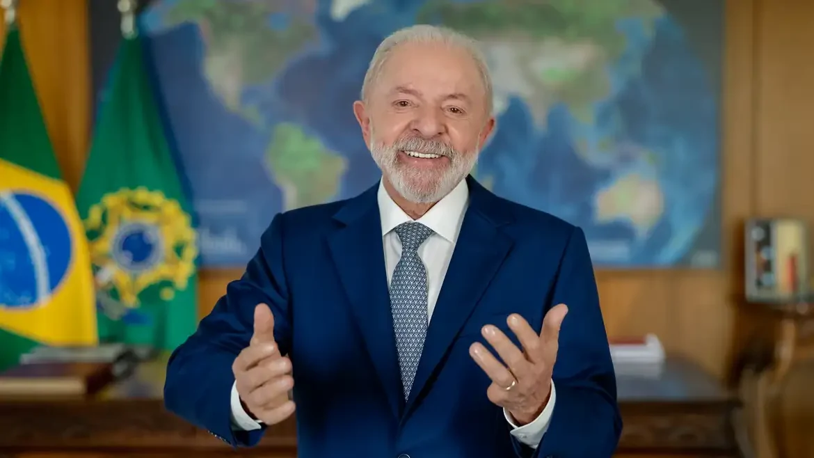 Lula Anuncia Isenção de IR e Estima Injeção de R$ 28 Bilhões na Economia