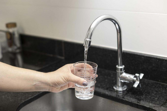 Calor recorde eleva consumo de água em Curitiba e RMC em 20%