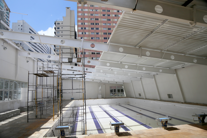 Piscinas municipais de Curitiba recebem melhorias para retorno das aulas em 2026