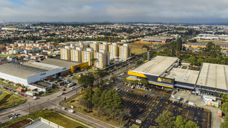 Curitiba amplia abertura de empresas e lidera desburocratização no Brasil