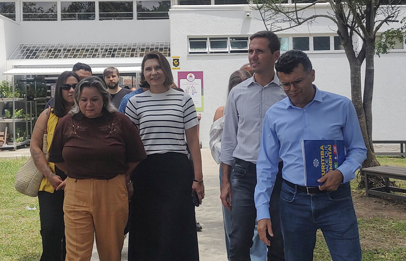 Prefeitos do litoral do Paraná conhecem ações de segurança alimentar de Curitiba