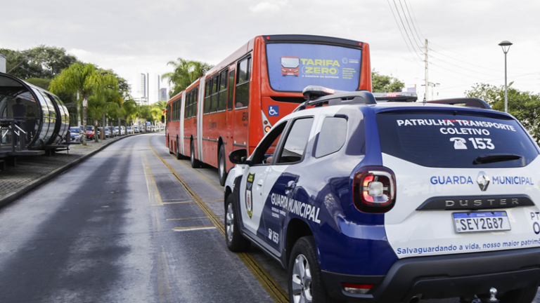 Guarda Municipal prende homem por importunação sexual em ônibus de Curitiba