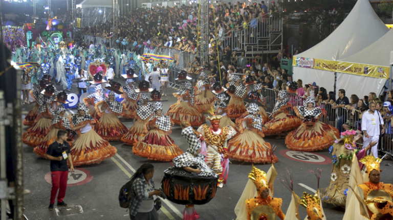 Fundação cultural inicia credenciamento para imprensa no Carnaval de Curitiba 2026