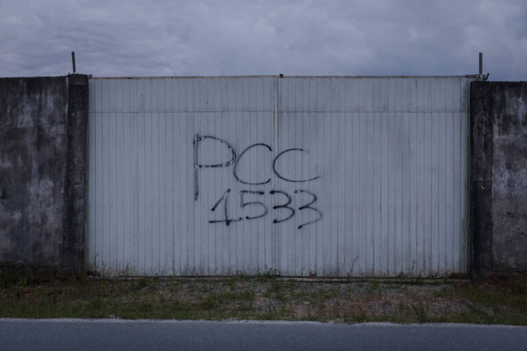 Investigações Revelam Fontes Legítimas e Ilícitas de Renda do PCC em 2026