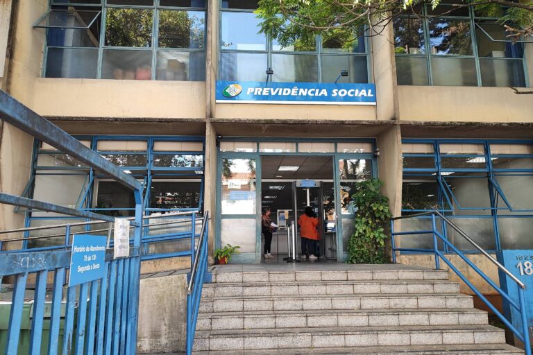 INSS abre agências no fim de semana antes de pausa nos atendimentos