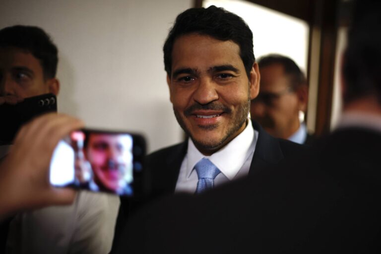 aprovação de messias para o stf depende de acordo entre lula e alcolumbre