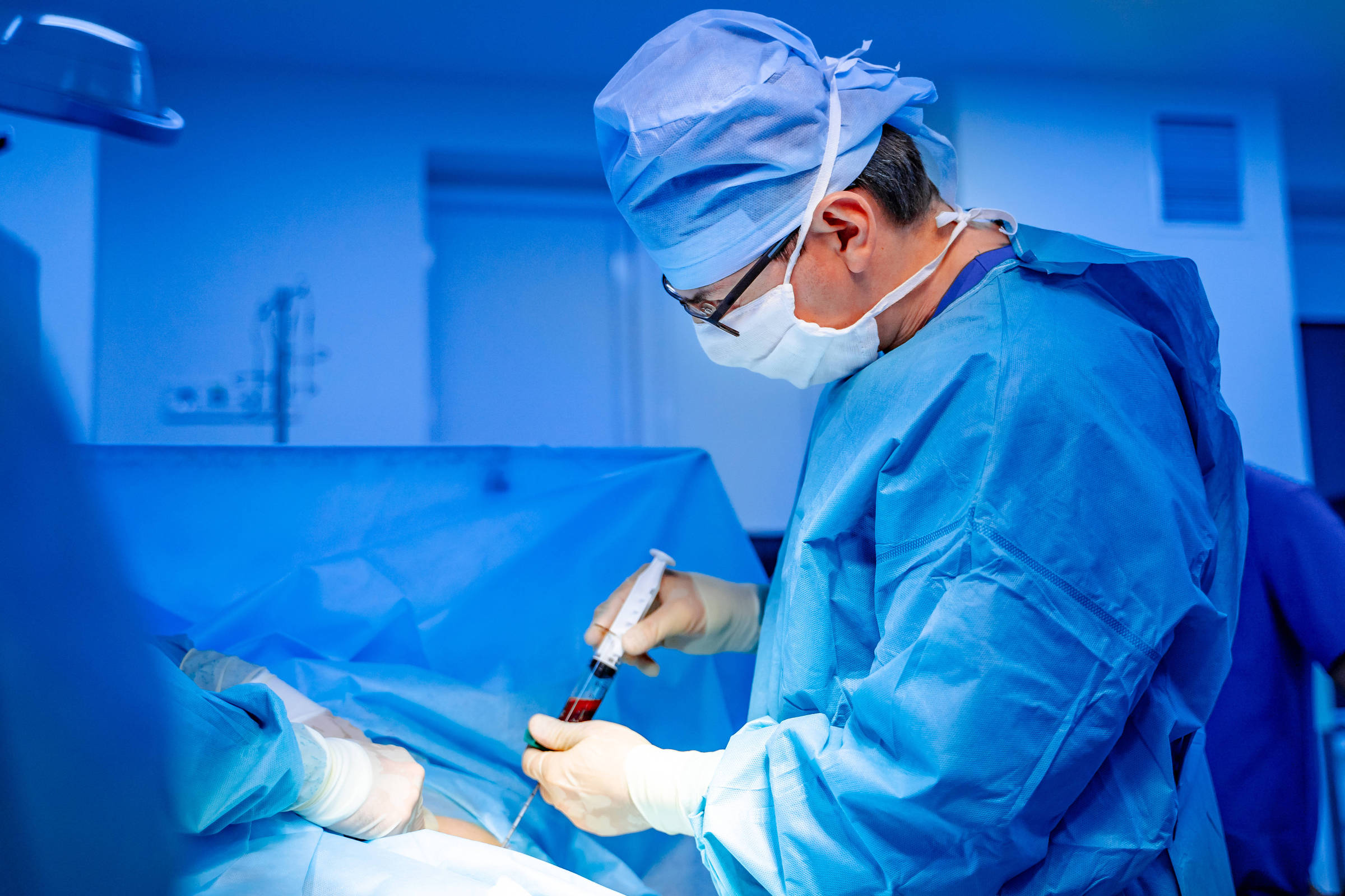 Transplante de medula com doador parcialmente compatível é seguro e eficaz, revela estudo brasileiro