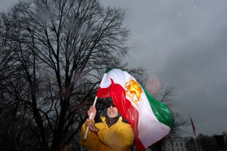 Israel eleva alerta diante da possibilidade de ação dos EUA contra o Irã