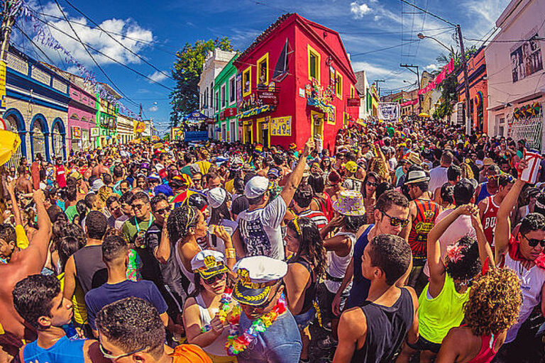 Blocos animam Olinda com prévias do Carnaval neste fim de semana