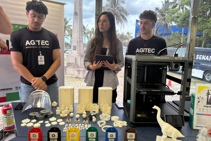 Carreta da inovação amplia experiências tecnológicas no litoral do Paraná