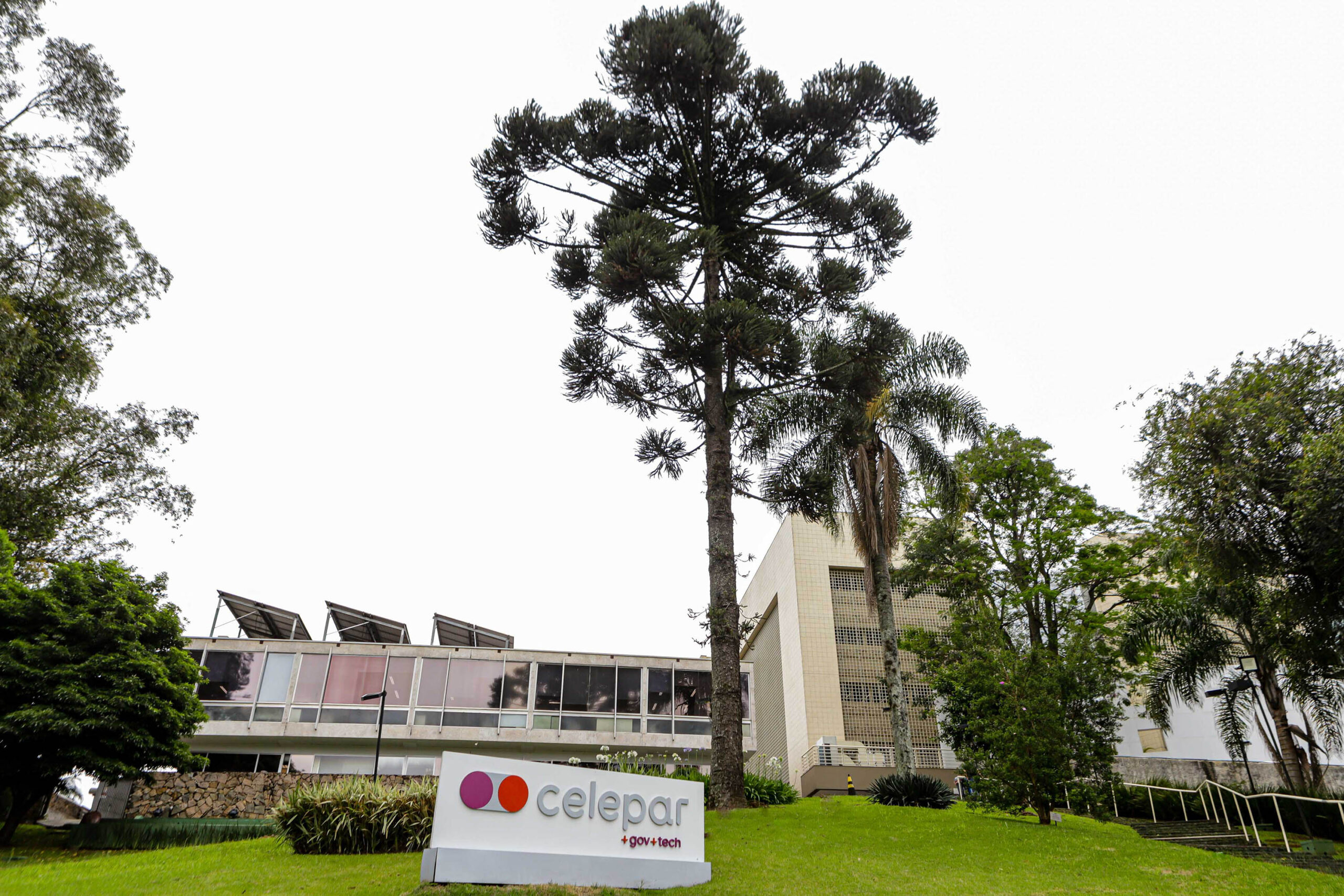 Tribunal de Contas do Paraná libera processo de desestatização da Celepar
