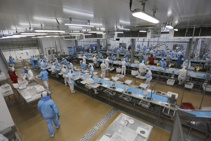Paraná oferece 25,8 mil vagas de emprego em indústria, comércio e serviços