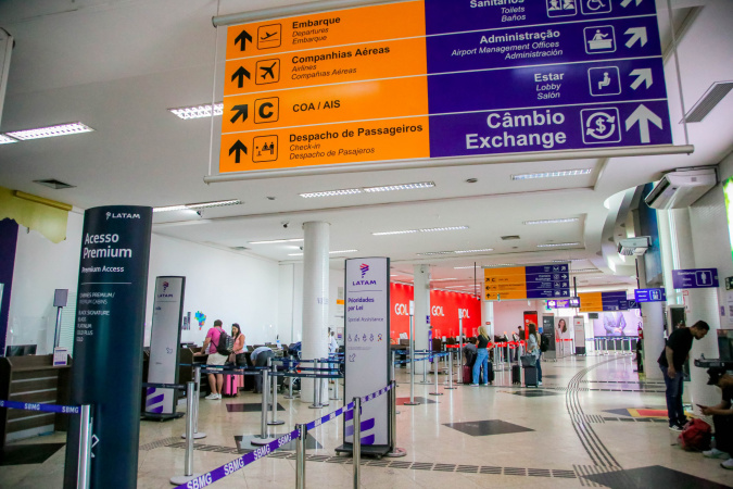 Carnaval aumenta em 12% movimento nos aeroportos do Paraná