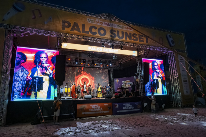 palcos sunset do verão maior levam 52 bandas paranaenses a veranistas