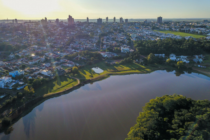 Paraná lidera dispensa de alvarás com 975 atividades em 2025