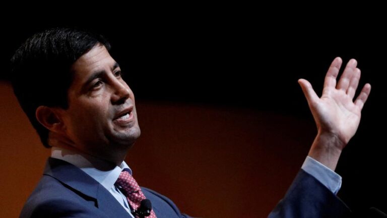 Trump destaca missão de Kevin Warsh para reduzir juros no Federal Reserve