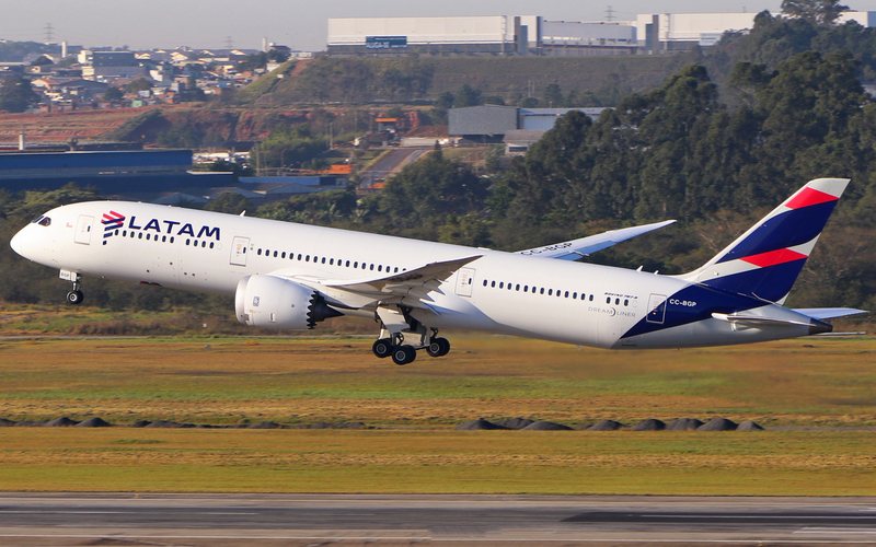 Latam amplia voos internacionais do Brasil para EUA e Europa em 2026