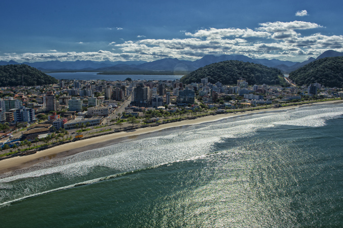 Litoral do Paraná cresce 246% em investimentos e movimenta r$ 1,6 bilhão em 2025