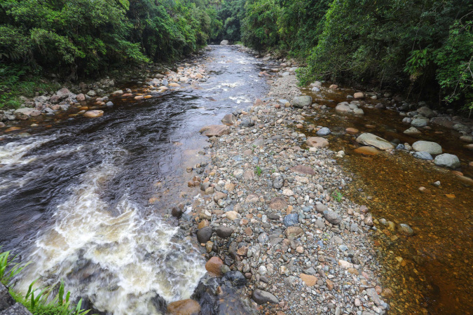 Cabeça d’água: orientações essenciais para segurança em rios e cachoeiras no Paraná