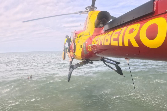 Helicóptero Arcanjo 01 aprimora resgates no Litoral durante o Verão Maior Paraná