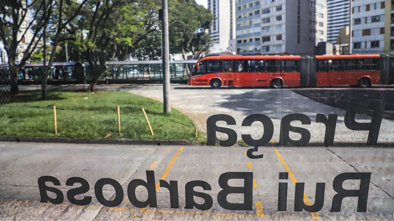 Mudança nas linhas de ônibus amplia integração em Curitiba