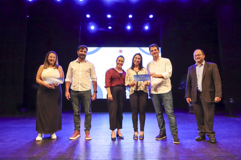 Eduardo Pimentel lidera preparativos para volta às aulas em Curitiba