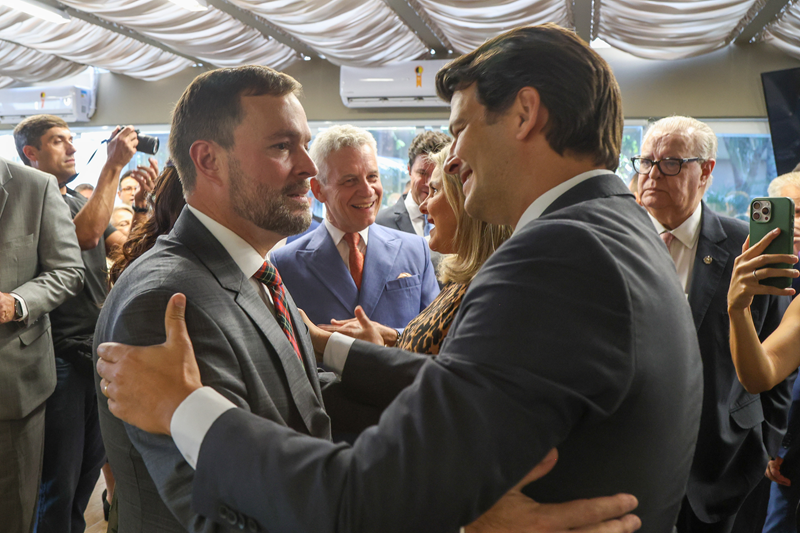 Eduardo Pimentel destaca parceria com TRE do Paraná na posse de novo presidente