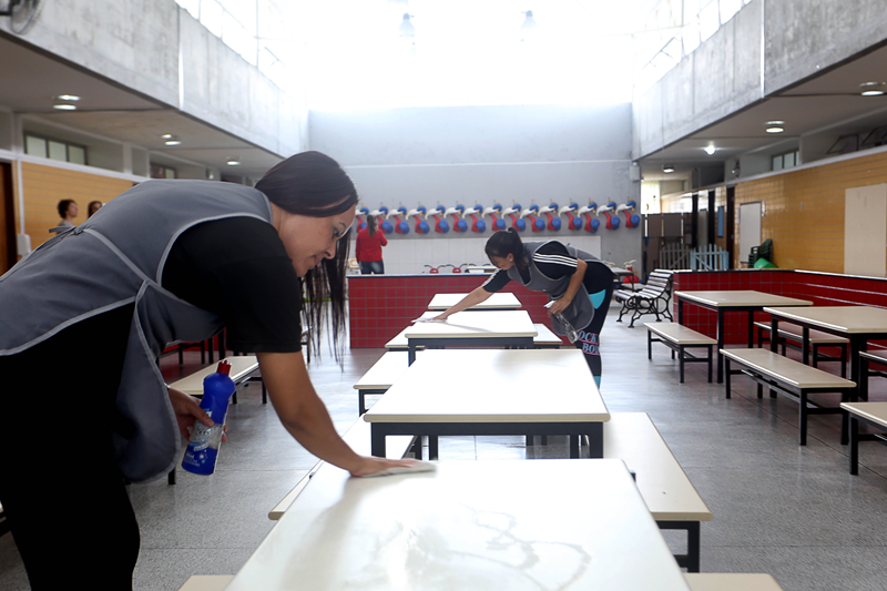 Mais de 130 mil estudantes retomam aula na rede municipal de Curitiba